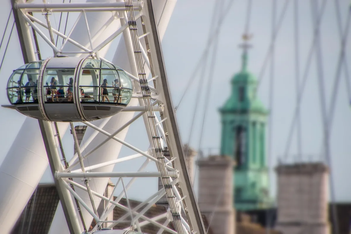 London landmarks - Big Ben and Tower Bridge